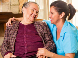 cuidadora-domiciliaria-home-caregiver-home-care-cuidadora-caregiver
