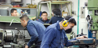 operarios de produccion production workers-