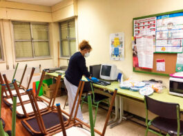 personal de limpieza de colegios cleaning staff school cleaning