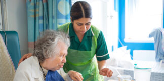 Cuidador/a Para Atención De Adultos Mayores caregiver