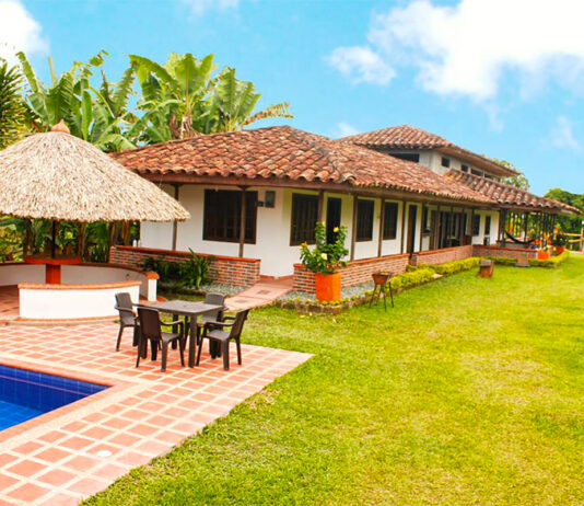 Guardeses/a Para Limpieza, Cuidado y Mantenimiento De Casa/Finca marriage for farm and house