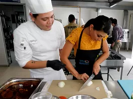 Ayudante De Cocina/Lavavajillas kitchen helper-dishwasher