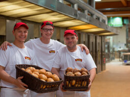 Personal de Producción Panadería Artesanal Production Personnel Artisanal Bakery Personale di Produzione Panificio Artigianale Produktionspersonal Handwerksbäckerei