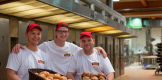 Personal de Producción Panadería Artesanal Production Personnel Artisanal Bakery Personale di Produzione Panificio Artigianale Produktionspersonal Handwerksbäckerei