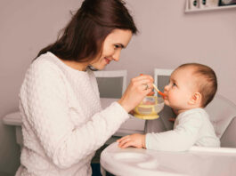 Niñera Empleo de Niñera Cuidado de Bebe de 8 Meses Nanny Job Care of 8-Month-Old Baby Nanny for family home Kindermädchen Tata
