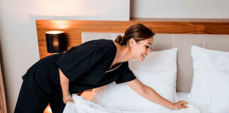 Limpiadoras Para Habitaciones de Hotel Personal para Hotel en España Empleo en Madrid Limpieza de Hotel Room Cleaners Hotel Staff in Spain Employment in Madrid Hotel Cleaning