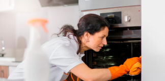 SE NECESITA EMPLEADA DE LIMPIEZA/MUCAMA CON O SIN EXPERIENCIA (3 DÍAS POR SEMANA, 5 HORAS DIARIAS) EN CASA DE FAMILIA. BUEN SUELDO, TRABAJO EN BLANCO Empleada Doméstica Mucama empleada de limpieza para casa de familia en Argentina Señora Señorita Domestic Employee cleaning for a family home in Argentina Mrs Miss