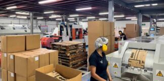Auxiliar de Producción Empresa de Empaque de Papel en Costa Rica Production Assistant Paper Packaging Company in Costa Rica