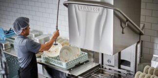 SE NECESITAN LAVAPLATOS CON O SIN EXPERIENCIA (4 PUESTOS DISPONIBLES), PAGO HASTA $21.00 POR HORA Lavaplatos para Restaurante en Canadá Empleo en Quebec Empleo sin experiencia Dishwasher for Restaurant in Canada Jobs in Quebec Jobs without experience