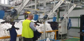 Personal de lavanderia en Murcia Laundry staff in Murcia