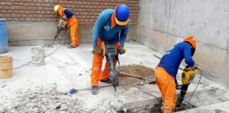 Trabajadores de Construcción y Demolición Trabajadores de Construcción en Canadá Construction and Demolition Workers Construction Workers in Canada