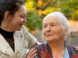 cuidadores de adultos mayores cuidadora domiciliaria home care cuidadora de ancianos elderly caregiver home caregiver