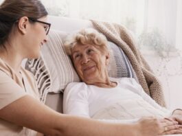 Cuidador en Argentina Empleo de Cuidadora en Buenos Aires Empresa de Internación Domiciliaria Caregiver Home Hospitalization Company