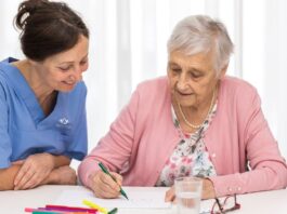 Cuidadora domiciliaria Cuidadora de pacientes con diferentes patologías Home caregiver Caregiver for patients with different pathologies