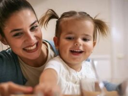 Niñera Empleo de niñera en Argentina Empleo de niñera en Buenos Aires nanny canguro tata cuidado de niños childcare