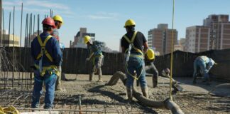 Obreros de la Construcción en USA Obreros de la Construcción en Estados Unidos empleo en Iowa empleo sin experiencia en USA Construction Workers in USA