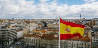 Contrato de Trabajo en España para Extranjeros en 2025 Employment Contract in Spain for Foreigners in 2025