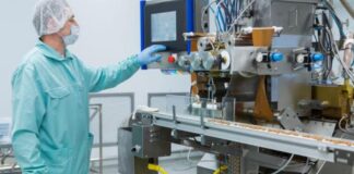 Operador de Producción en Italia trabajo en la industria farmacéutica Production Operator in Italy Operatore di produzione in Italia che lavora nel settore farmaceutico