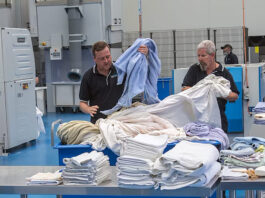 Personal de Lavanderia Laundry staff in Spain lavanderia en españa