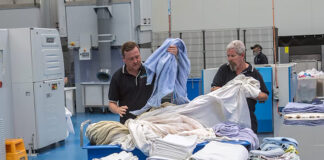 Personal de Lavanderia Laundry staff in Spain lavanderia en españa